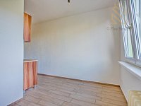 Pronájem bytu 2+1 s lodžií, 60 m² – Louny, ul. Jana Švermy - IMG_2611.jpg