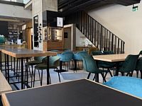 Pronájem restaurace 174 m² Grafická, Praha - Smíchov 75 000 Kč/měsíc