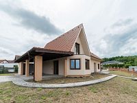 Prodej rodinného domu 254 m², pozemek 1043 m² U Pískovny, Stará Huť - 1.jpg