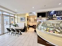 Prodej Bytového Domu s Komerčními Prostorami a Pozemkem - 5.jpg