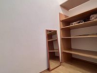 Prostorný 3+1 (100 m²) s balkonem v srdci Vinohrad - 14.jpg