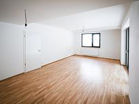 Prémiové 3+kk se zahradou, balkonem a parkovacím stáním – klid u lesa na Smíchově - 7.jpg