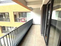 Prodej zařízeného ateliéru 2+kk s lodžií, sklepem a parkováním – Tesla Hloubětín, Praha 9 - 15.jpg