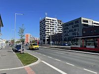 Prodej zařízeného ateliéru 2+kk s lodžií, sklepem a parkováním – Tesla Hloubětín, Praha 9 - 21.jpg