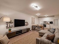 Prodej slunného bytu 2+kk s balkonem a garáži – Rezidence Krásná Hůrka, Praha 5 - Stodůlky