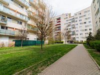 Prodej slunného bytu 2+kk s balkonem a garáži – Rezidence Krásná Hůrka, Praha 5 - Stodůlky - 13.jpg