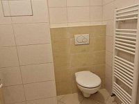 Prodej slunného bytu 2+kk s balkonem a garáži – Rezidence Krásná Hůrka, Praha 5 - Stodůlky - 21.jpeg