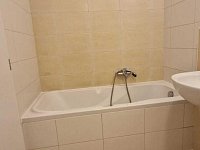 Prodej slunného bytu 2+kk s balkonem a garáži – Rezidence Krásná Hůrka, Praha 5 - Stodůlky - 29.jpeg