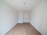 Prodej slunného bytu 2+kk s balkonem a garáži – Rezidence Krásná Hůrka, Praha 5 - Stodůlky - 5.jpg