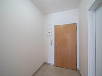 Prodej slunného bytu 2+kk s balkonem a garáži – Rezidence Krásná Hůrka, Praha 5 - Stodůlky - 6.jpg