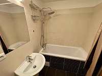 Prostorný byt 2+kk (68 m²) se 2 lodžiemi, garáží a společnou zahradou – Praha 5 (Barrandov) - 11.jpg