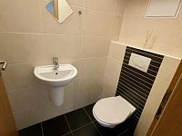 Prostorný byt 2+kk (68 m²) se 2 lodžiemi, garáží a společnou zahradou – Praha 5 (Barrandov) - 13.jpg