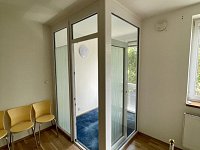 Prostorný byt 2+kk (68 m²) se 2 lodžiemi, garáží a společnou zahradou – Praha 5 (Barrandov) - 8.jpg
