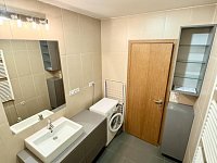 Pronájem bytu 1+kk 51 m² v ulici Křížíkova, Praha 8 - 8.jpeg
