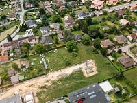 Stavební pozemek 906 m² s kompletními sítěmi, ul. V Dubinách, Nové Jirny - 11.jpg
