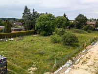 Stavební pozemek 1000 m² s kompletními sítěmi, ul. V Dubinách, Nové Jirny - 2.jpg