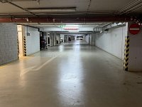 Pronájem garážového stání – Praha 8, Karlín (Křižíkova) - 3.jpg
