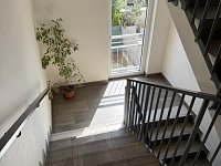 Světlý a moderní byt 3+kk s lodžií, garáží a sklepem – Praha 5, Stodůlky - 16.jpg