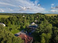 Prostorný dům s apartmány a podnikatelským potenciálem v srdci přírody – Těšíkov - DJI_20260611184602_0217_D.jpg