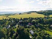 Prostorný dům s apartmány a podnikatelským potenciálem v srdci přírody – Těšíkov - DJI_20260611184743_0222_D.jpg