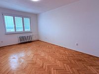Pronájem bytu 3+1, 78 m², po rekonstrukci, balkon, centrum Mohelnice - neprůchozí pokoj