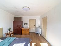 Světlý byt 2+1 s potenciálem ve Starém Městě pod Sněžníkem - 0Z9A2007.jpg