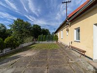 Rodinný dům 4+1 s pozemkem 1 029 m², garáží, sklepem a velkou půdou | Břidličná - Terasa