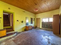 Rodinný dům 4+1 s pozemkem 1 029 m², garáží, sklepem a velkou půdou | Břidličná - Vstupní chodba