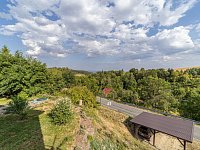 Byt 3+1 po kompletní rekonstrukci, balkon, krásný výhled | Krchleby - výhled z okna.jpg