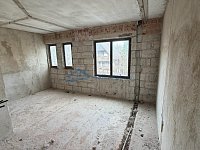 Rozestavěný rodinný dům o 3 bytových jednotkách Praha Satalice - IMG_1186.JPG