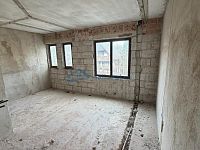 Rozestavěný rodinný dům o 3 bytových jednotkách Praha Satalice - IMG_1186.JPG
