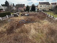 Rozestavěný rodinný dům o 3 bytových jednotkách Praha Satalice - zahrada